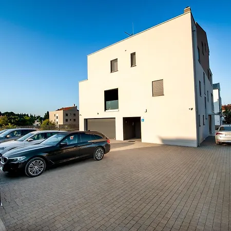 4R Royal Residence Rojnic Rovinj 3 Exterior photo