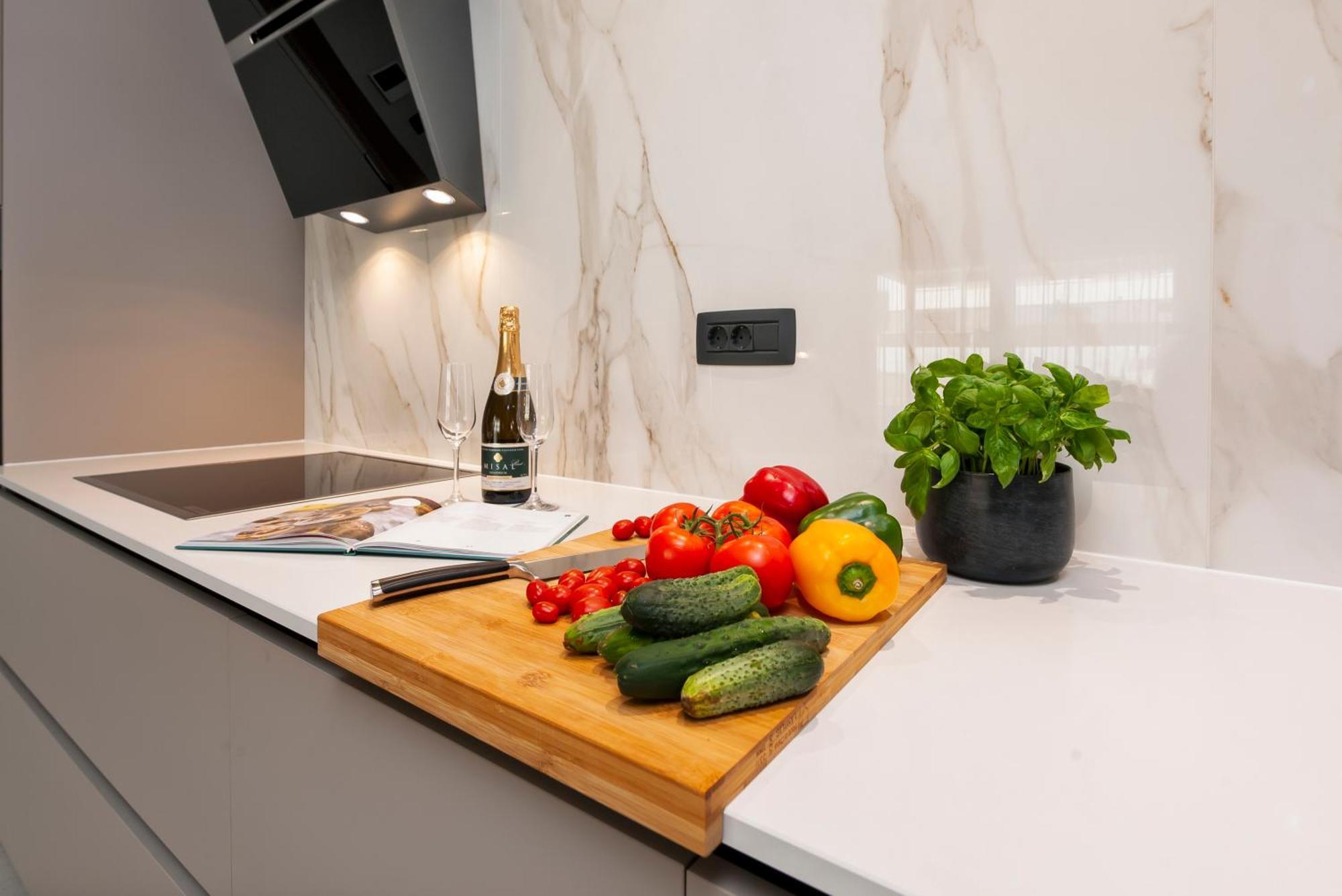 4r Royal Rojnic 3 Apartment *