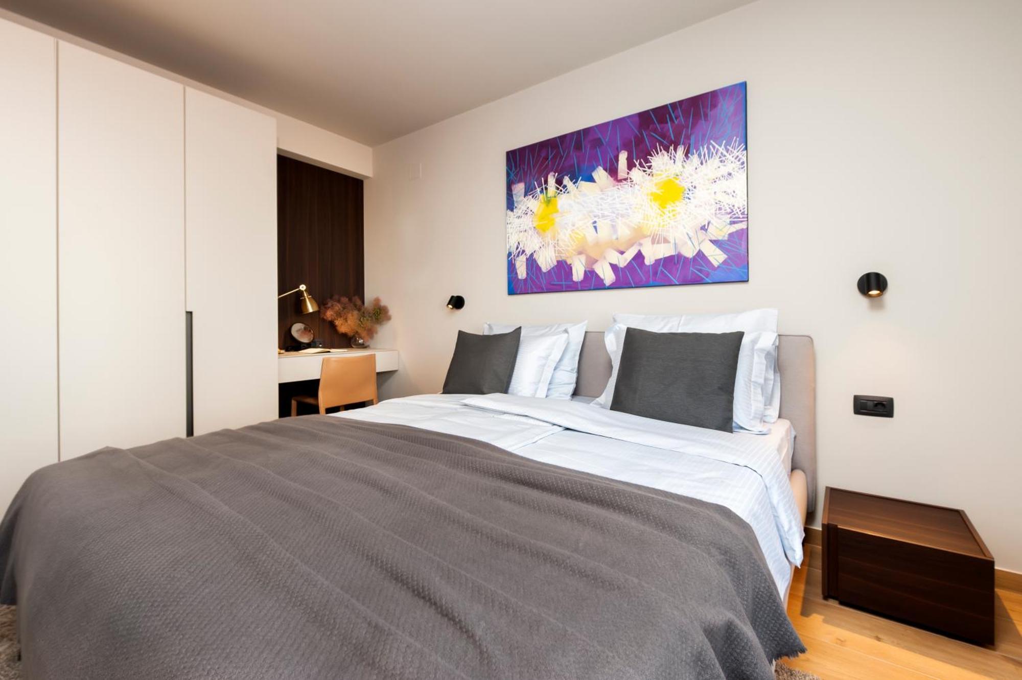 Apartment 4r Royal Rojnic 3