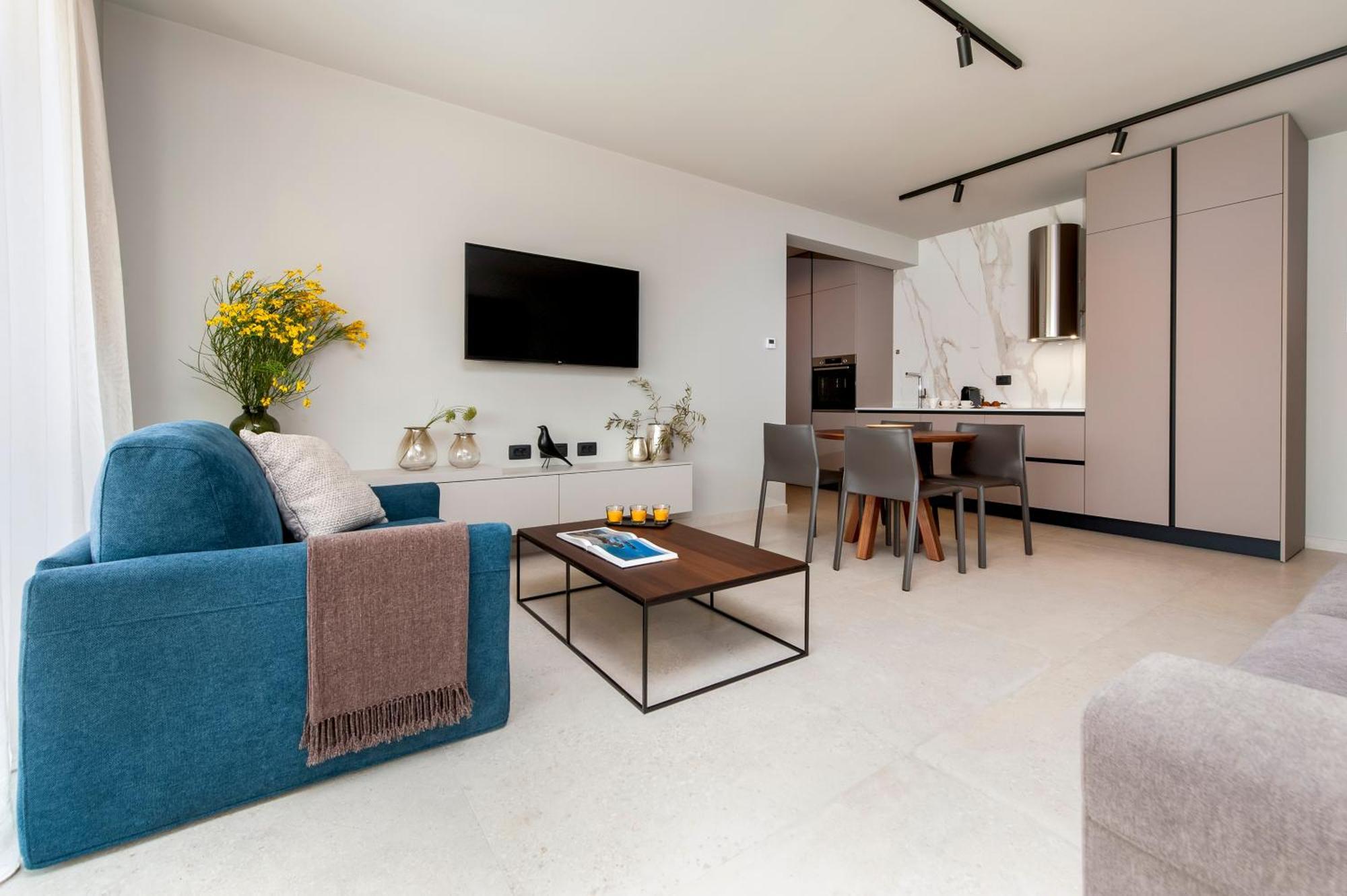 4r Royal Rojnic 3 Apartment *