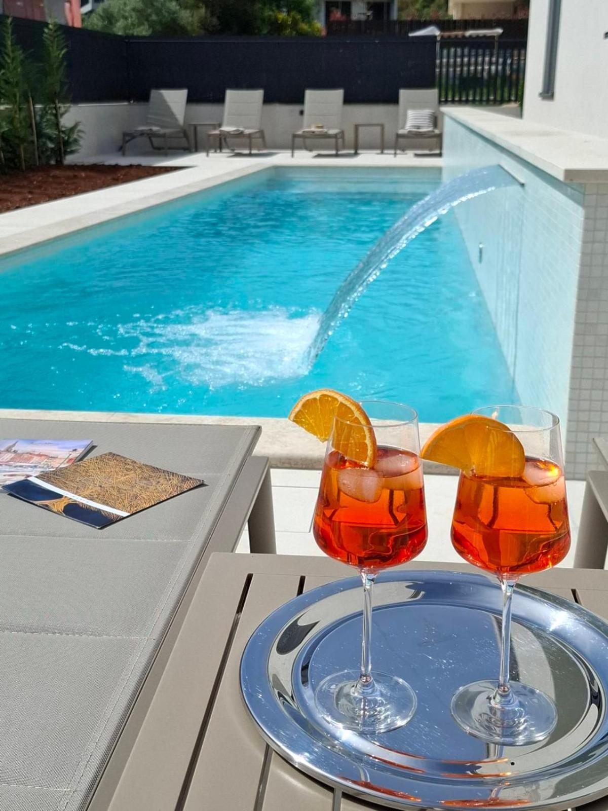 Apartment 4r Royal Rojnic 3
